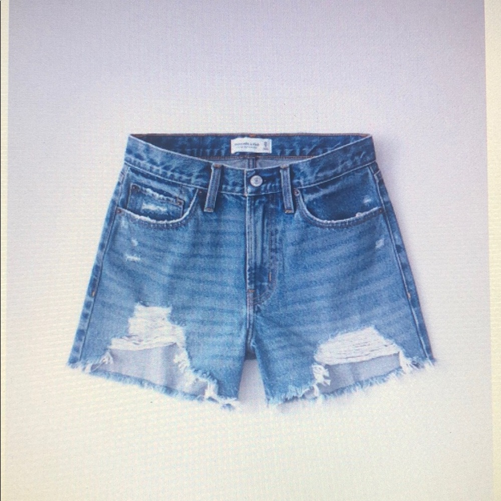 Abercrombie Mid Rise Boyfriend Shorts
